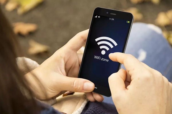 Cómo el wifi gratis en el taller ayuda a vender más